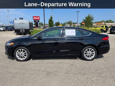 Used 2020 Ford Fusion SE FWD image 2