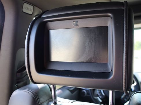 Used 2010 Land Rover Range Rover Supercharged AWD/4WD image 24