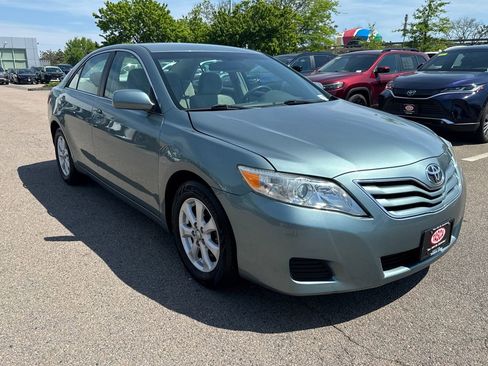 Used 2011 Toyota Camry LE w/ LE Extra-Value Pkg FWD image 10