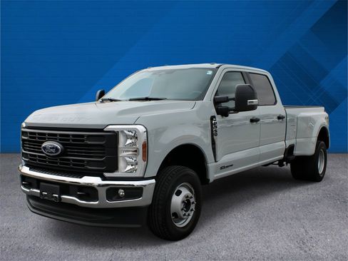 Used 2025 Ford F350 XL w/ 360-Degree Camera Package image 5