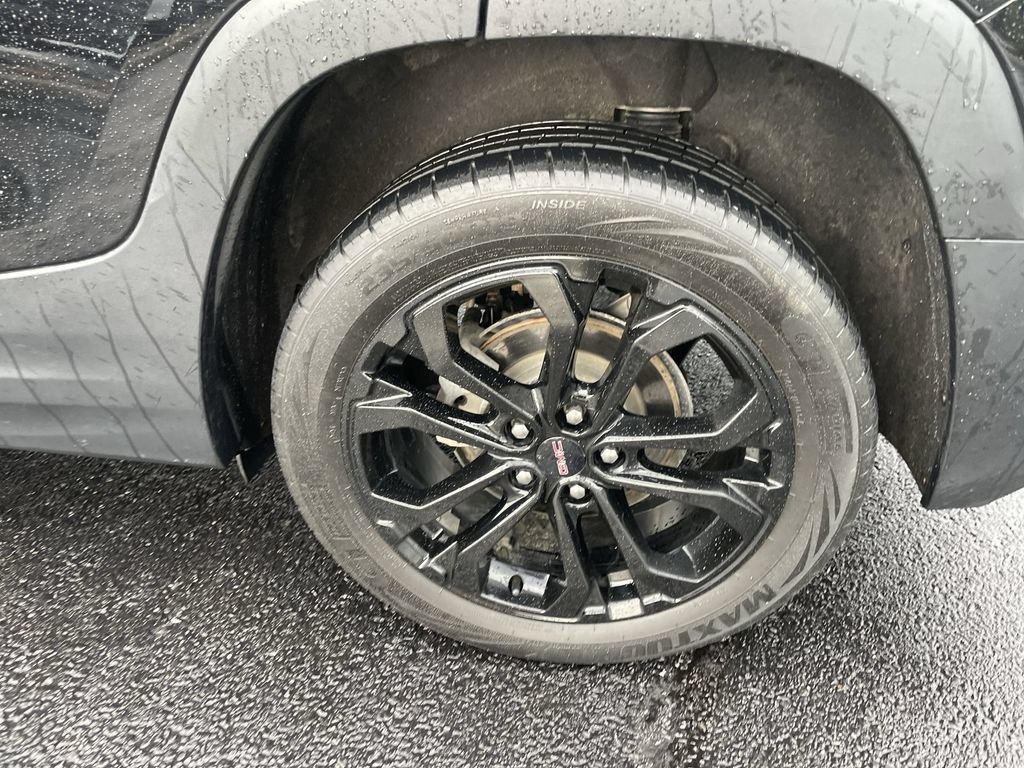 Used 2022 GMC Terrain SLE w/ Elevation Edition AWD/4WD image 8