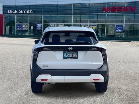 New 2026 Nissan Kicks SV image 5