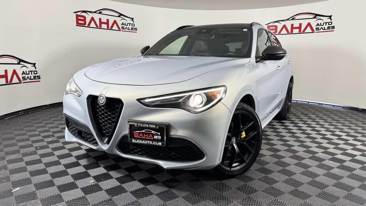 Used 2020 Alfa Romeo Stelvio Ti Sport w/ Quick Order Package 22S Sport AWD/4WD image 2