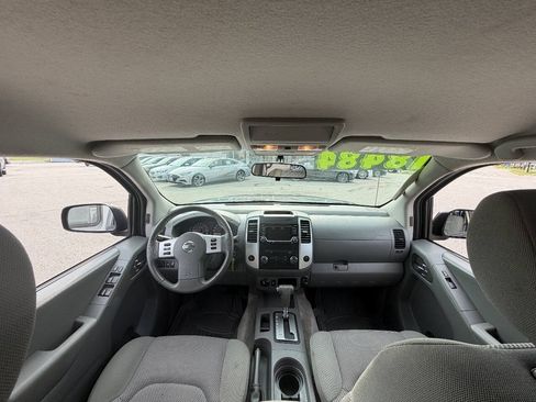 Used 2018 Nissan Frontier SV AWD/4WD image 18