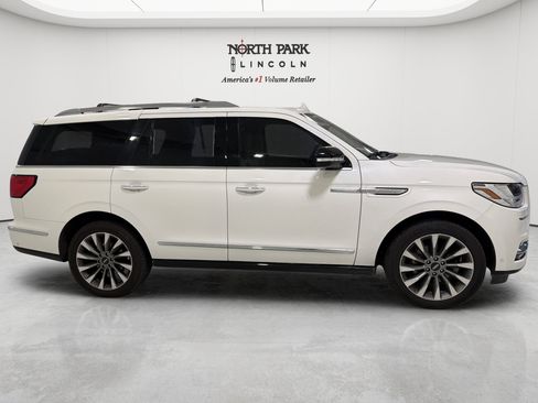Used 2020 Lincoln Navigator Reserve w/ Luxury Package RWD image 6