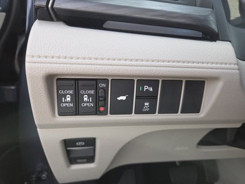 New 2026 Honda Odyssey Elite image 18