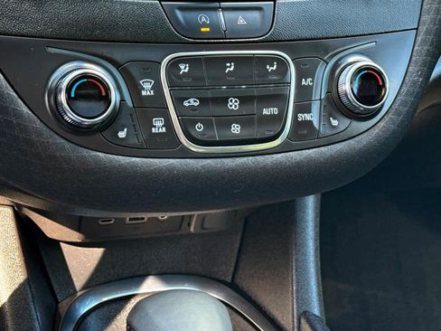 Used 2023 Chevrolet Malibu LT image 24