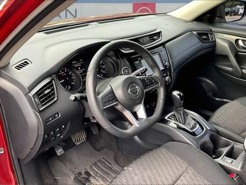 Used 2019 Nissan Rogue SV FWD image 15