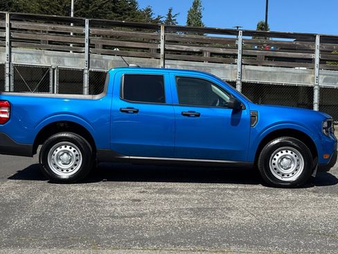 Used 2025 Ford Maverick XL FWD image 3
