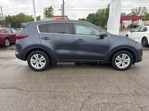 Used 2018 Kia Sportage LX FWD image 3