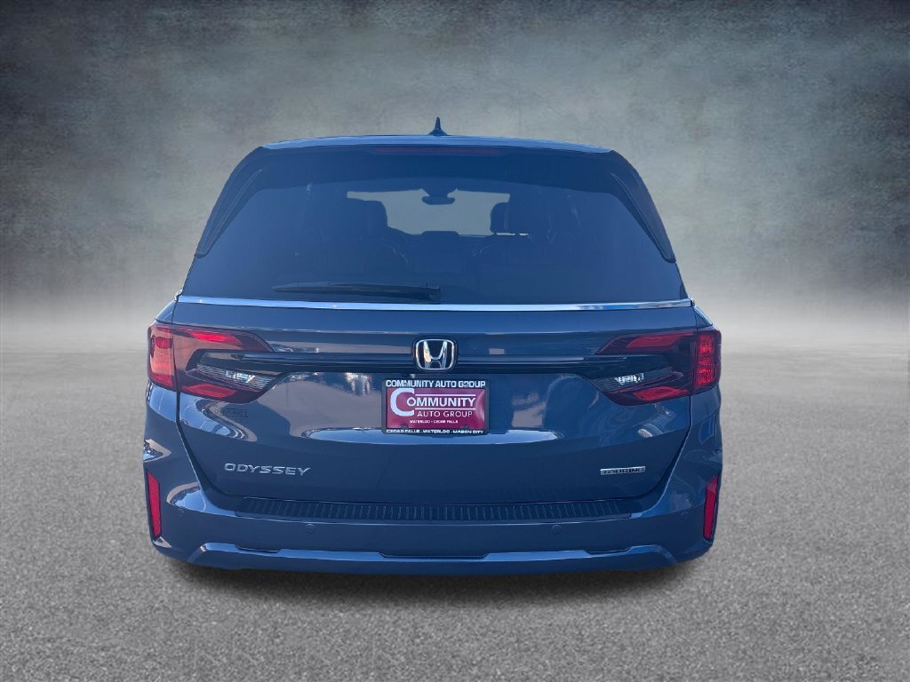 Used 2025 Honda Odyssey Touring image 4