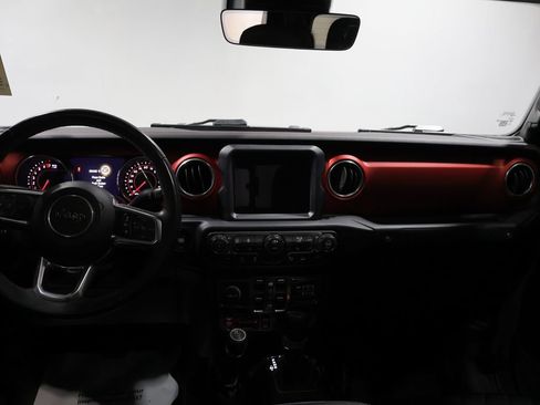 Certified 2020 Jeep Gladiator Rubicon AWD/4WD image 14