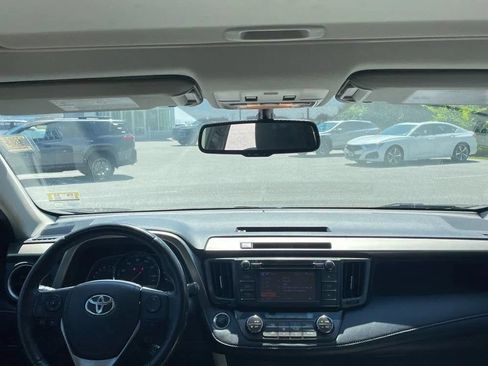 Used 2013 Toyota RAV4 Limited AWD/4WD image 25