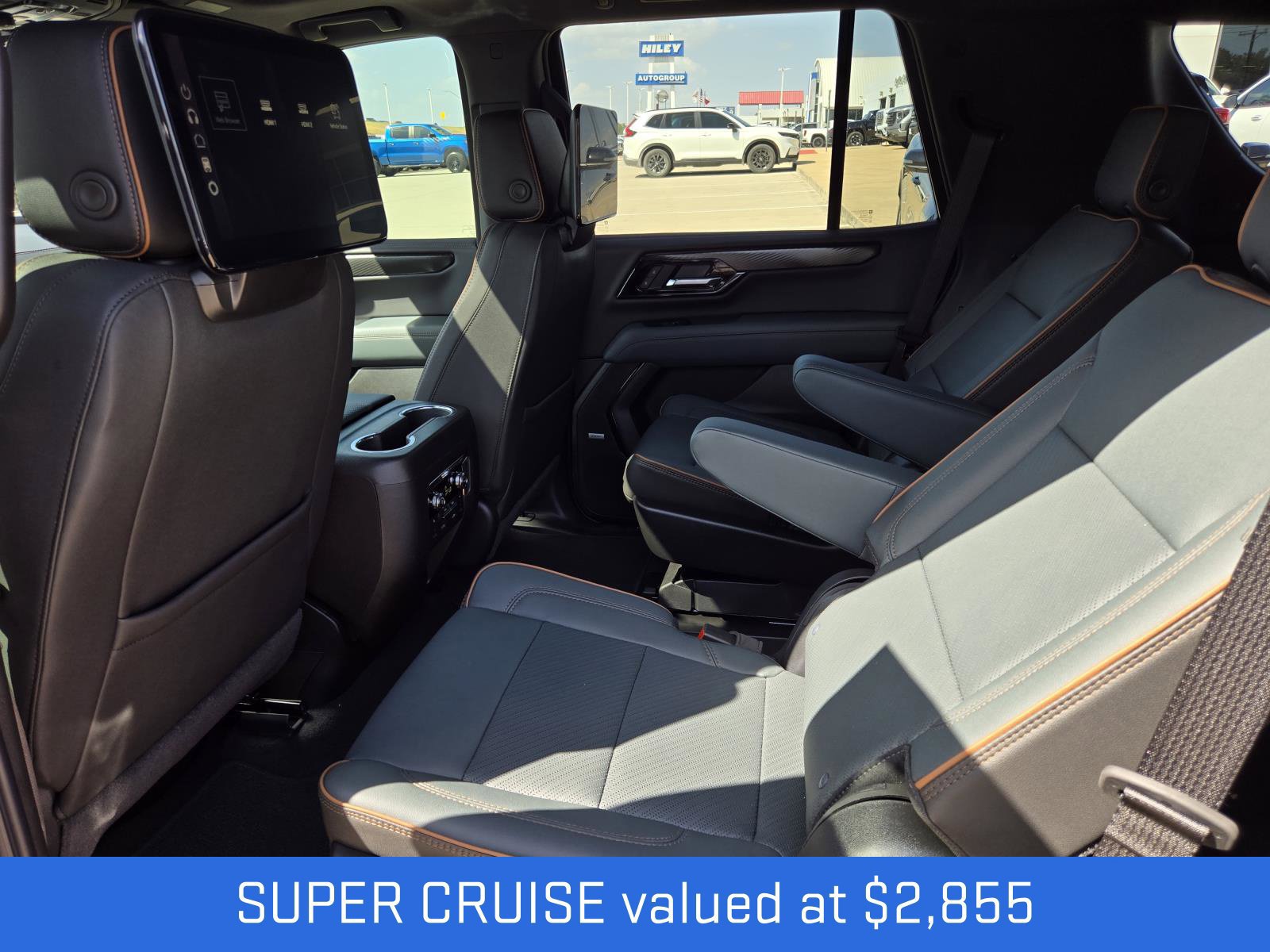 New 2026 GMC Yukon AT4 AWD/4WD image 4