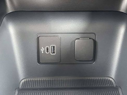 New 2026 Ford Explorer Active AWD/4WD image 17