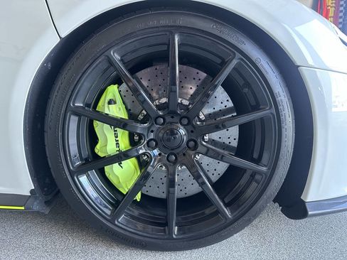 Used 2015 McLaren 650S Spider image 38