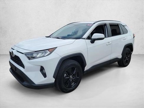 Used 2019 Toyota RAV4 XLE image 1