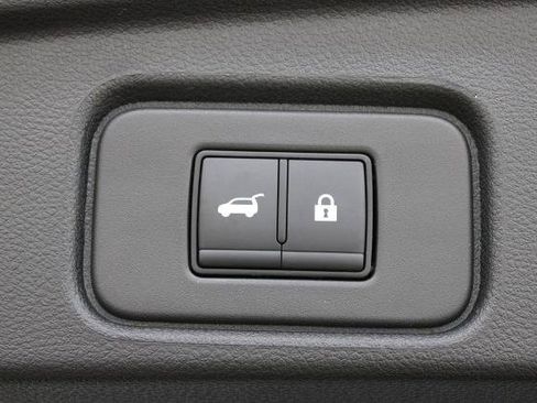 Certified 2026 Nissan Pathfinder SV FWD image 30