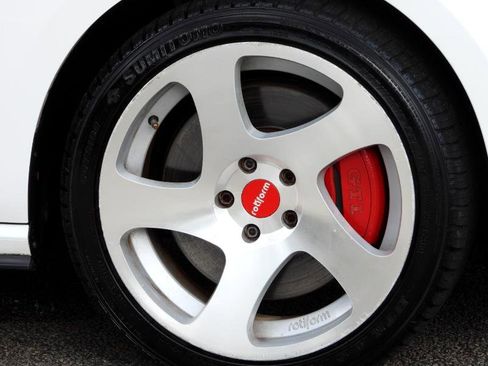 Used 2020 Volkswagen GTI S image 21