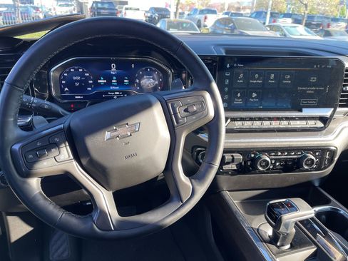 Certified 2025 Chevrolet Silverado 1500 High Country w/ Midnight Edition AWD/4WD image 7