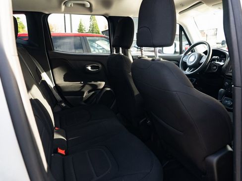 Used 2020 Jeep Renegade Latitude image 25