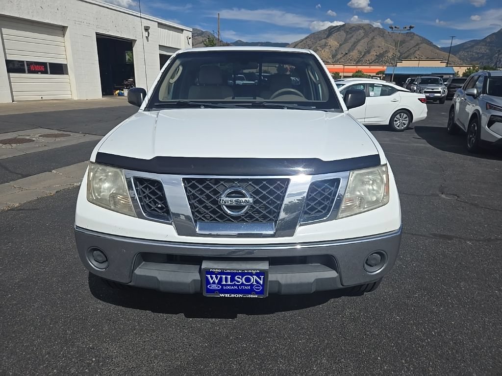 Used 2009 Nissan Frontier SE w/ SE Value Truck Pkg AWD/4WD image 2