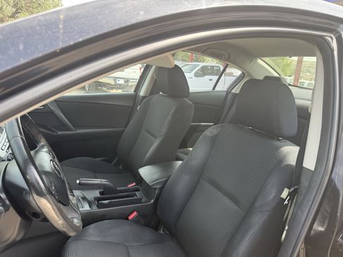 Used 2013 MAZDA MAZDA3 i Touring FWD image 13