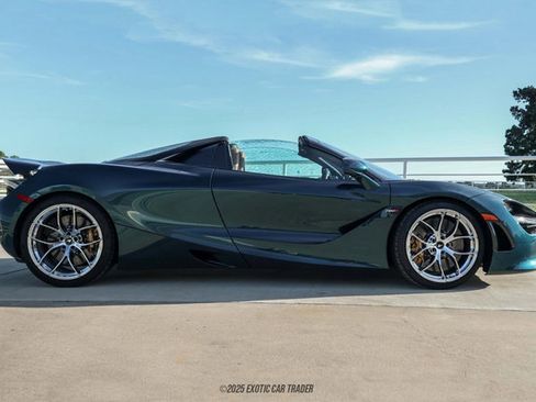 Used 2022 McLaren 720S Spider image 9