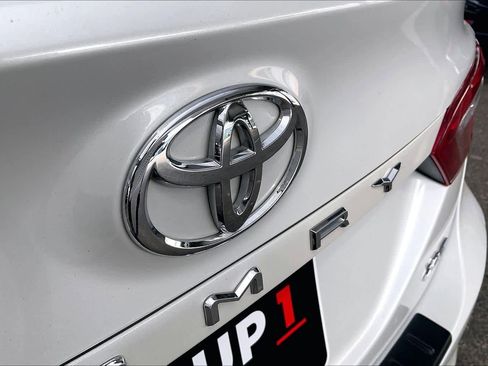 Used 2020 Toyota Camry XLE image 31