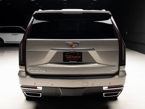 Used 2025 Cadillac Escalade ESV Premium Luxury Platinum AWD/4WD image 27