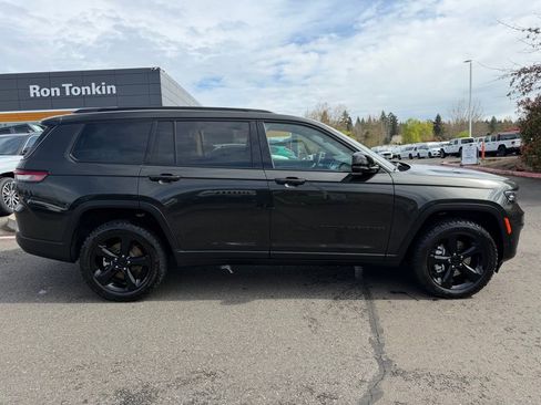Used 2024 Jeep Grand Cherokee L Limited w/ Luxury Tech Group II AWD/4WD image 8