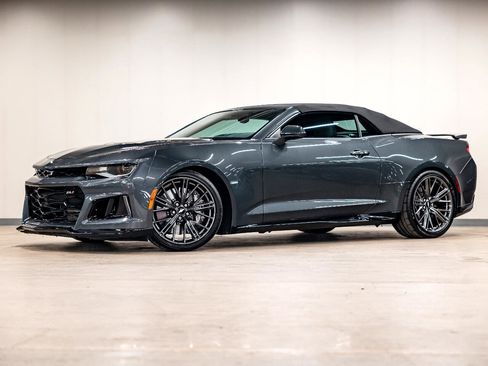 Used 2018 Chevrolet Camaro ZL1 image 15