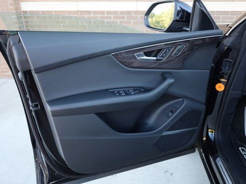 Used 2019 Audi Q8 Prestige image 14