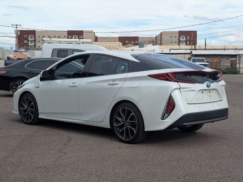 Used 2019 Toyota Prius Prime Advanced image 5