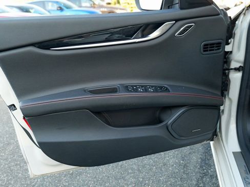 Used 2022 Maserati Ghibli Modena Q4 image 16