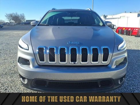Used 2018 Jeep Cherokee Latitude Plus image 2