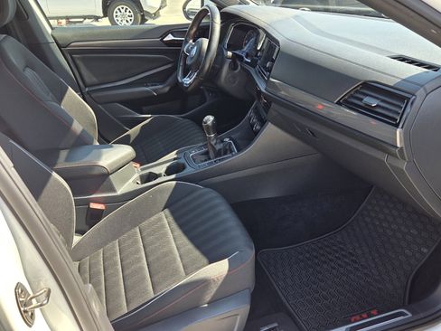 Used 2019 Volkswagen Jetta GLI image 11