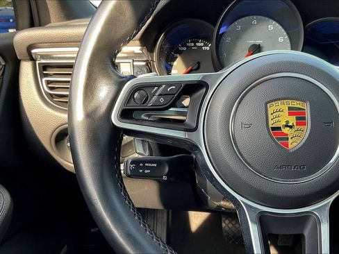 Used 2021 Porsche Macan S w/ Premium Package Plus AWD/4WD image 10