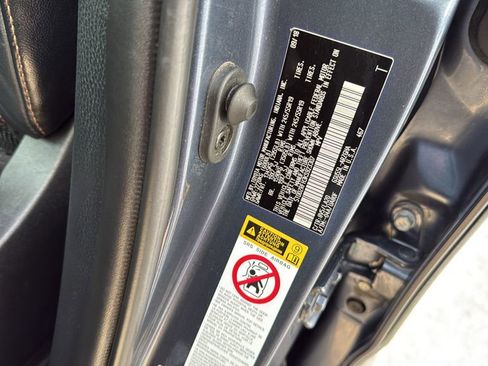 Used 2019 Toyota Highlander Limited image 37