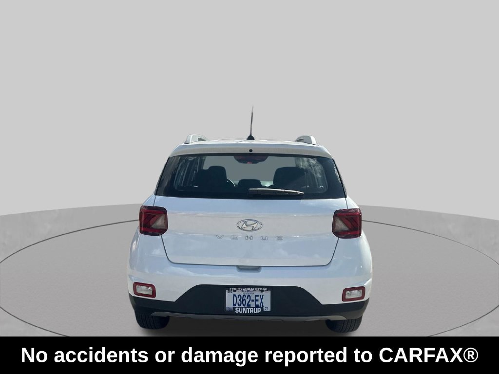 Used 2026 Hyundai Venue SEL FWD image 4