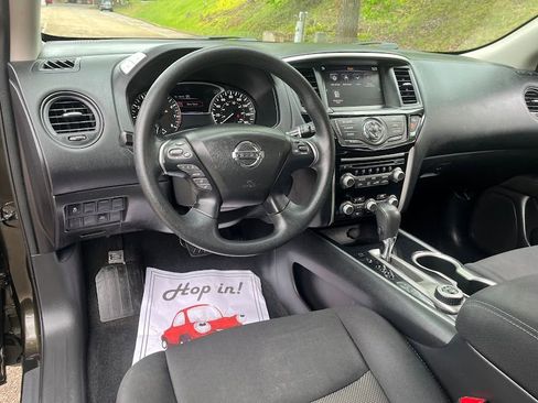 Used 2017 Nissan Pathfinder S AWD/4WD image 10