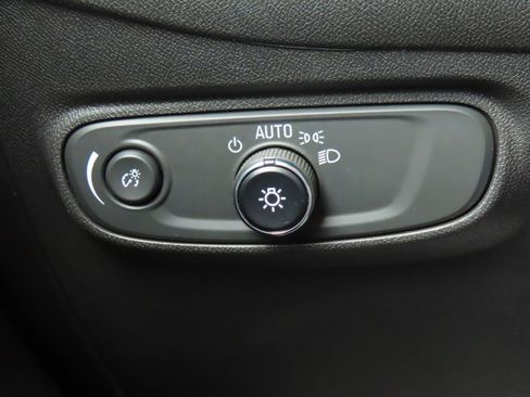 Used 2023 Chevrolet Equinox RS w/ LPO, Floor Liner Package image 36