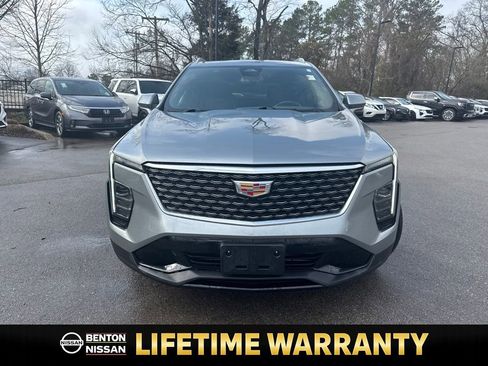 Used 2024 Cadillac XT4 Premium Luxury image 9