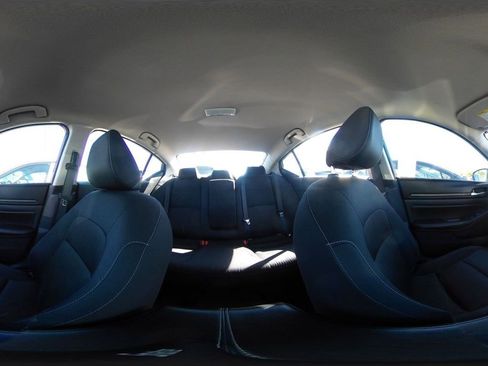 Used 2025 Nissan Altima 2.5 SV FWD image 42