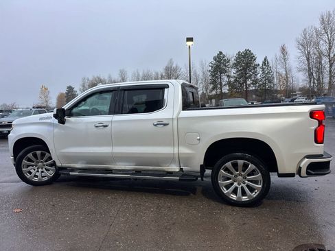 Used 2019 Chevrolet Silverado 1500 High Country image 2