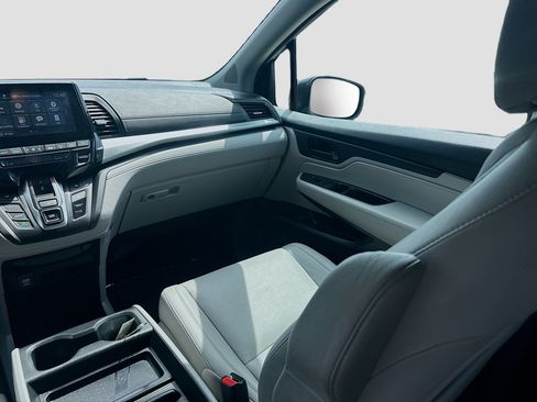 Used 2018 Honda Odyssey EX-L image 19
