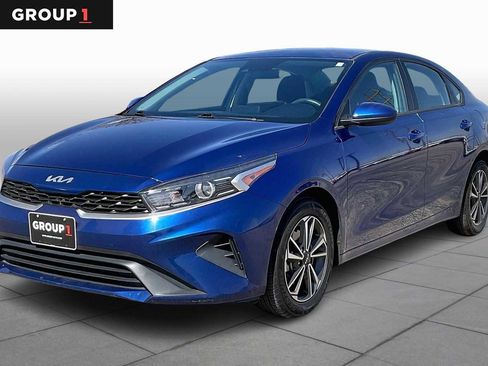 Used 2023 Kia Forte LXS image 1