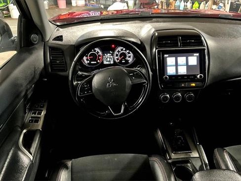 Used 2022 Mitsubishi Outlander Sport SE image 5