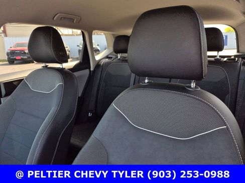 Used 2023 Volkswagen Taos SE w/ Black Wheel Package image 30
