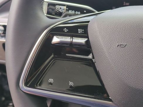 Certified 2024 Cadillac Lyriq Tech RWD image 27